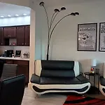 Disney Free Shuttle 3 Queen Beds