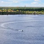 Disney Dream Condo & Lake View Awaits!
