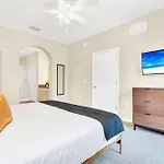 2Br Condo - Pool Hot Tub & Games - Near Disney