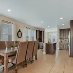 7617-8-Bl-Upscale High-End Vacation Home For 30