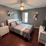 Luxury Apartment With Lake View