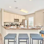 Spacious 3Br Condo With Pool And Hot Tub, Near Disney!