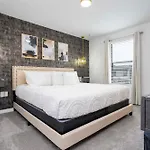 Luxury 3 Bed Home Up To 8 Guests- The Hub - 3236 Tt