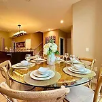 Sophisticated 4 En Suites W Private Hot Tub & Bb