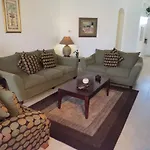 4 Bedroom Formosa Area Home