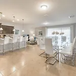Amazing House! - Windsor At Westside - 8811Md