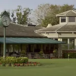 Lakeside Cottages At The Bay Hill Club