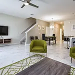 Storey Lake-5 Bedroom Townhome W/Splashpool-1630St