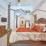 Calabria- 4 Bed House W/Pool- 3400Cl
