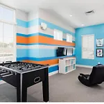 Dream Townhome With Balcony Summerville Su7576