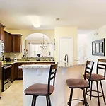Spacious Vacation Home With Pool Tw2825