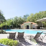 Cozy Townhome With Garage Next To Parks Cb3163
