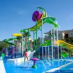 Elegant 3 Bedroom 2 Bath Condo For Disney Retreat