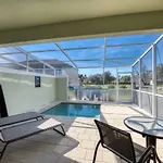 Beautiful 3 Bedroom Suites, 20 Min From Disney Townhouse