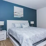 Stunning Vacation Home So2623