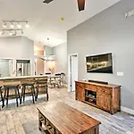 Mickeys Landing - Luxurious 4Br With 2 Master Suites, Privacy Fenced Pool & Hot Tub Bbq Game Rm 2 Miles To Disney!