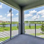 Amazing Story Lake Brand New Condo 4721 Unit208
