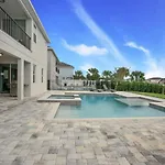11 Bedroom Vacation Home With Pool