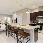 4 Bedroom 4 Ba Deluxe Villa 5 Min To Disney Family Getaway