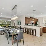 6 Bedroom Vacation Home With Pool