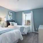 Four-Bedroom Townhome Kissimmee