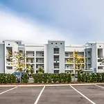 4741Ct Unit101 Amazing Story Lake Brand New Condo