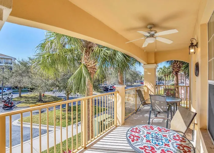 5025 Shoreway Loop #203