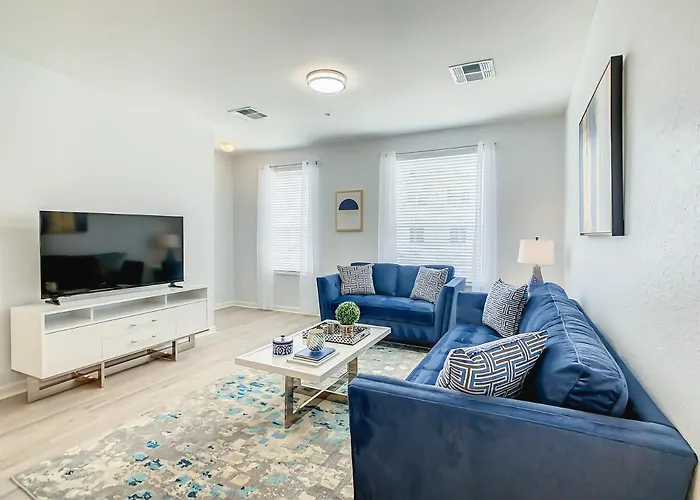 Stylish Vista Cay Townhome Near Conv. Ctr I-Dr.