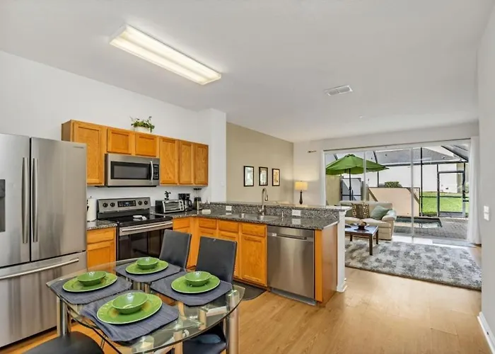 Renshaw 2562 Townhouse