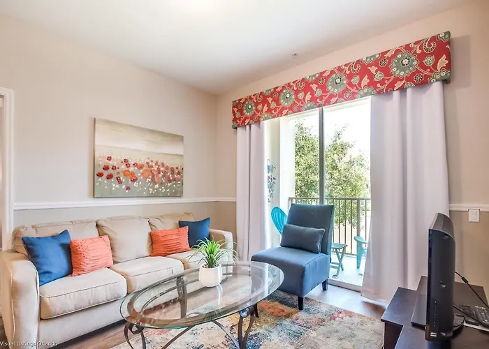 Spacious Vista Cay Condo, Near Resort Pool