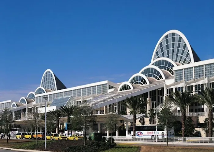 3 Bed Penthouse Near Convention Center! Condo