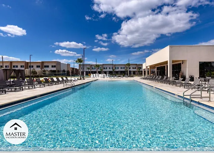 4 Bedrooms- 4,5 Bathrooms- Magic Village 7466 Bd