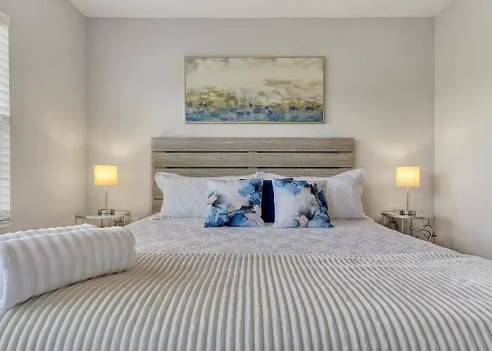 1-Bedroom, Nice, Cozy Apartment With A King Bed!
