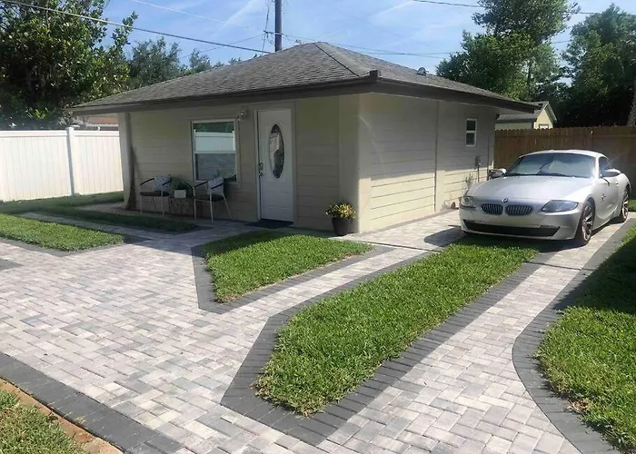 Roy\'S Guest House