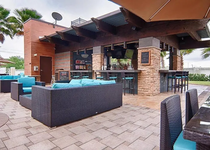 Best Location 1 Bedroom Resort Near Universal