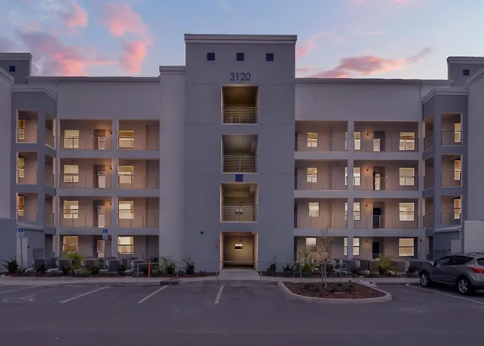 2 Bedrooms - 2 Bathrooms - Storey Lake 3120-106 Pc