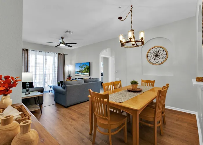 Sunny Condo Retreat At Windsor Hills