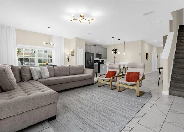 5 Bedrooms - 4 Bathrooms - Storey Lake 4814 Rc