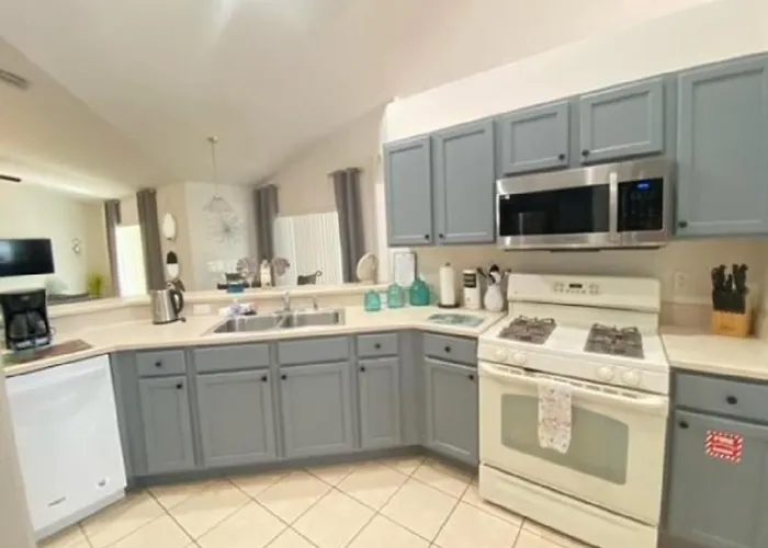 #196-Fantastic 6 Bed Villa With Own Private Pool And Spa With No Rear Neighbors