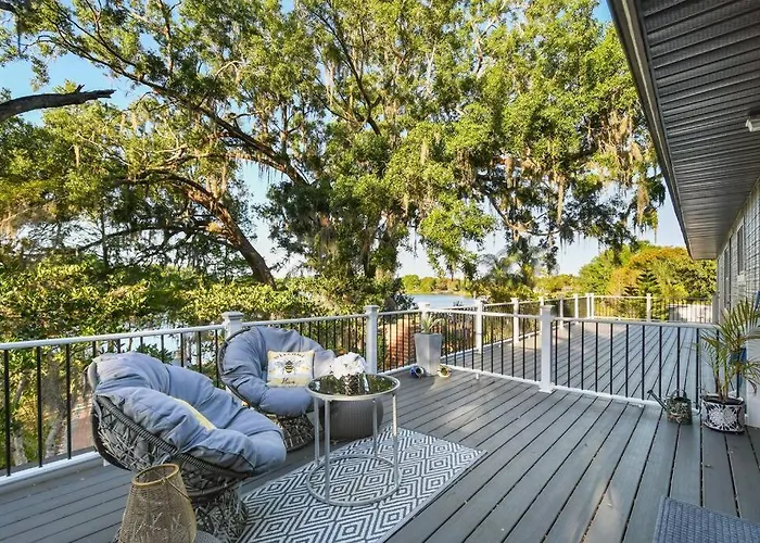 Spring Lake King Balcony Suite