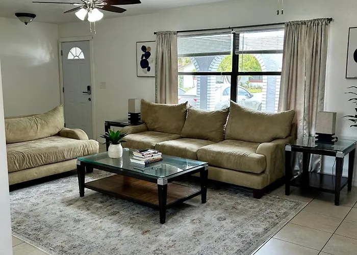 Peaceful Home In Central Florida Near Universal