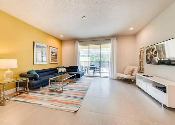 Charming Townhome With Private Pool Near Disney