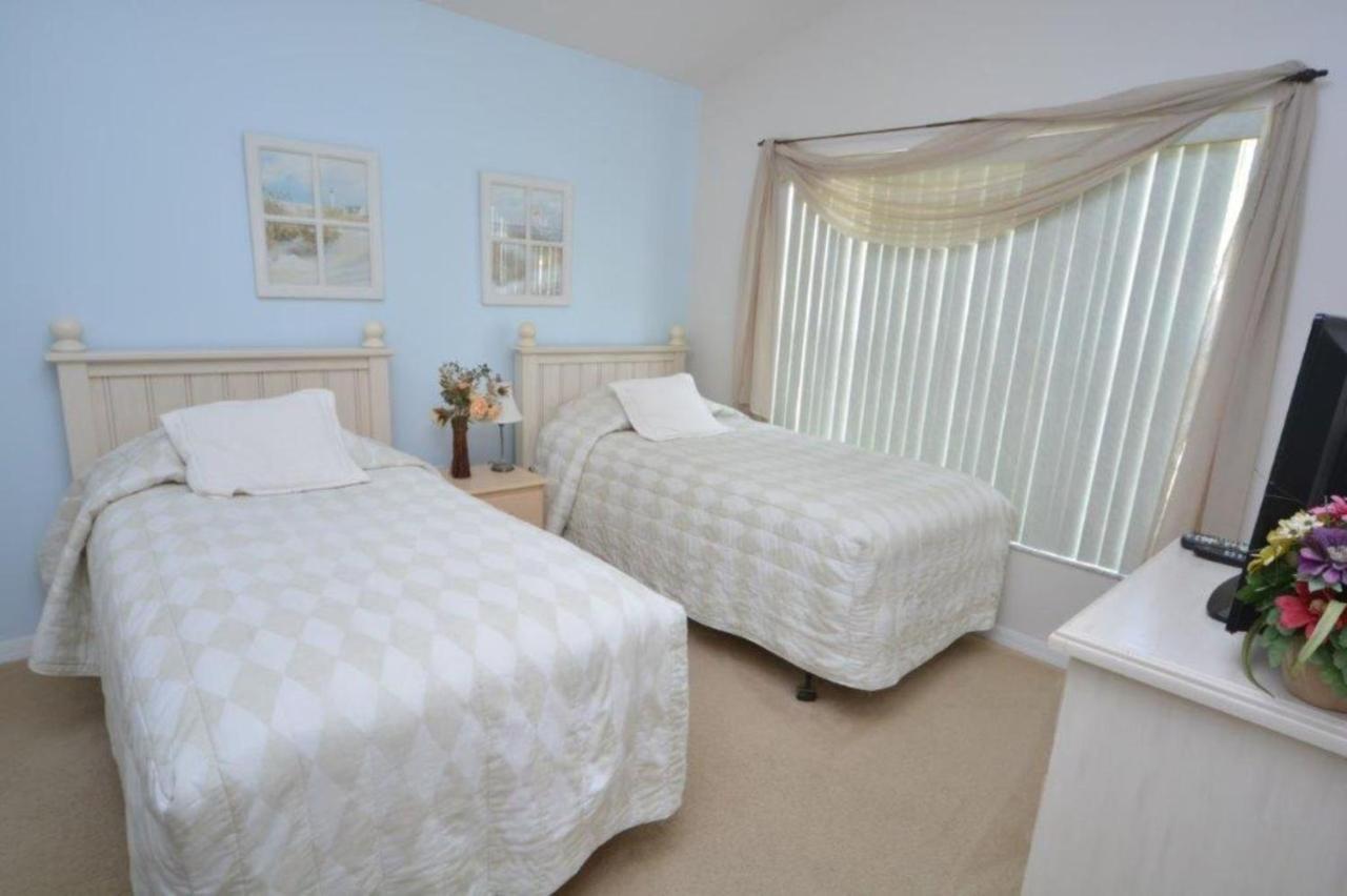 322610 4-bed Area W/games Room/spa Holiday home *