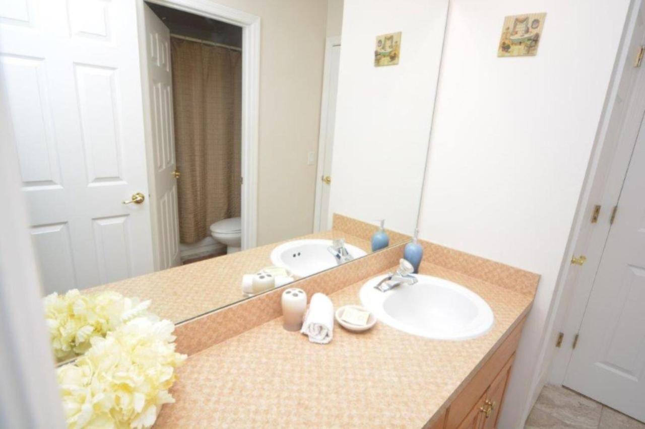 Holiday home 322610 4-bed Area W/games Room/spa Orlando