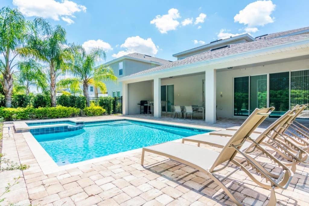 Gorgeous Single With Private Pool At Encore Ec7463