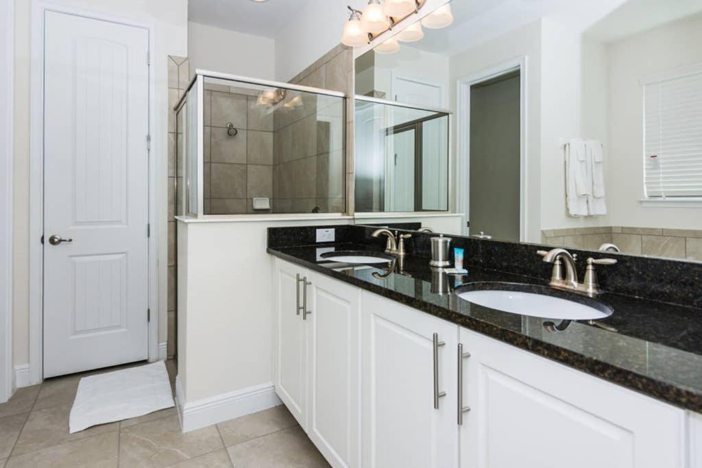 Gorgeous Single With Private Pool At Encore Ec7463