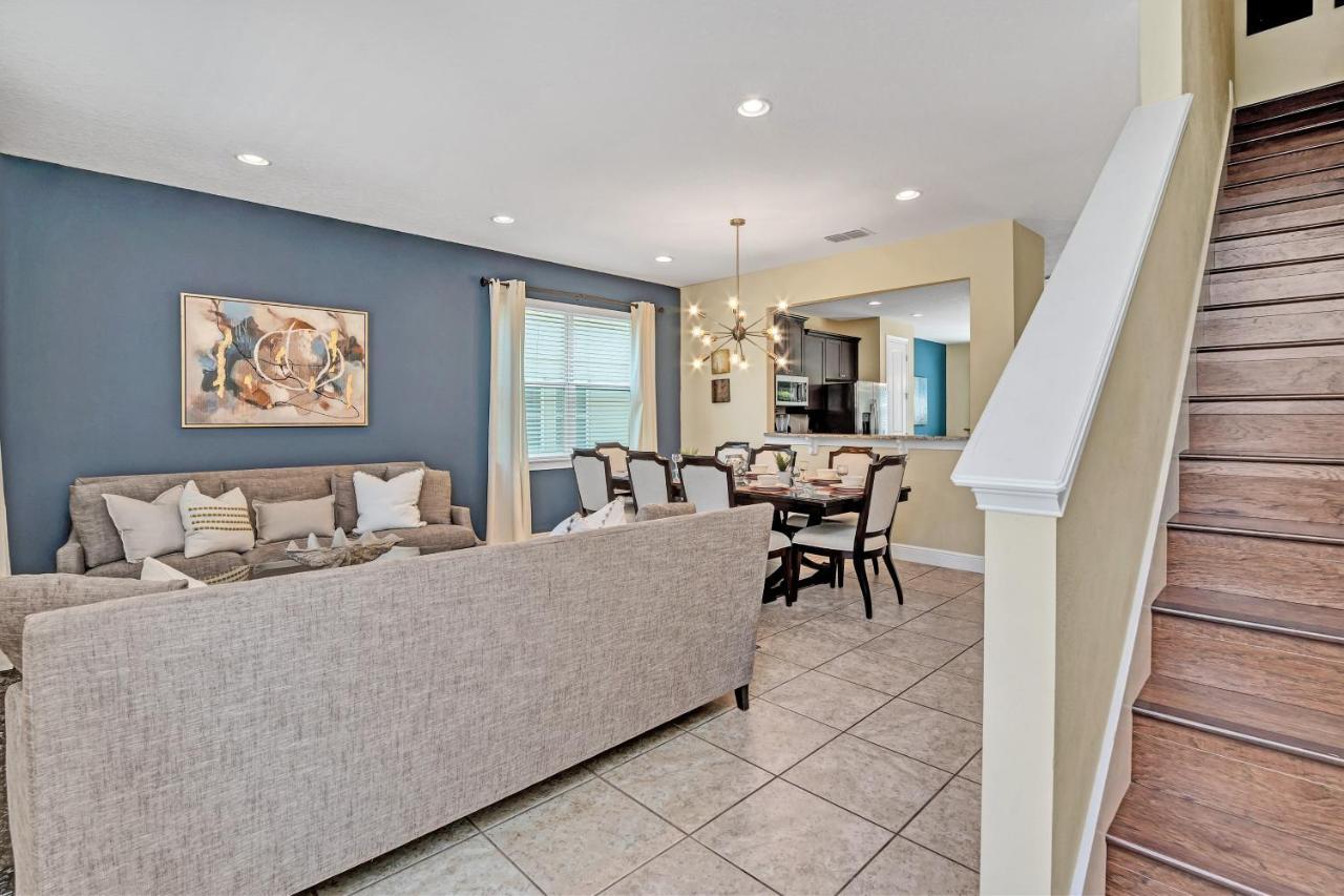 Holiday home 6 Bedroom Vacation With Pool Orlando