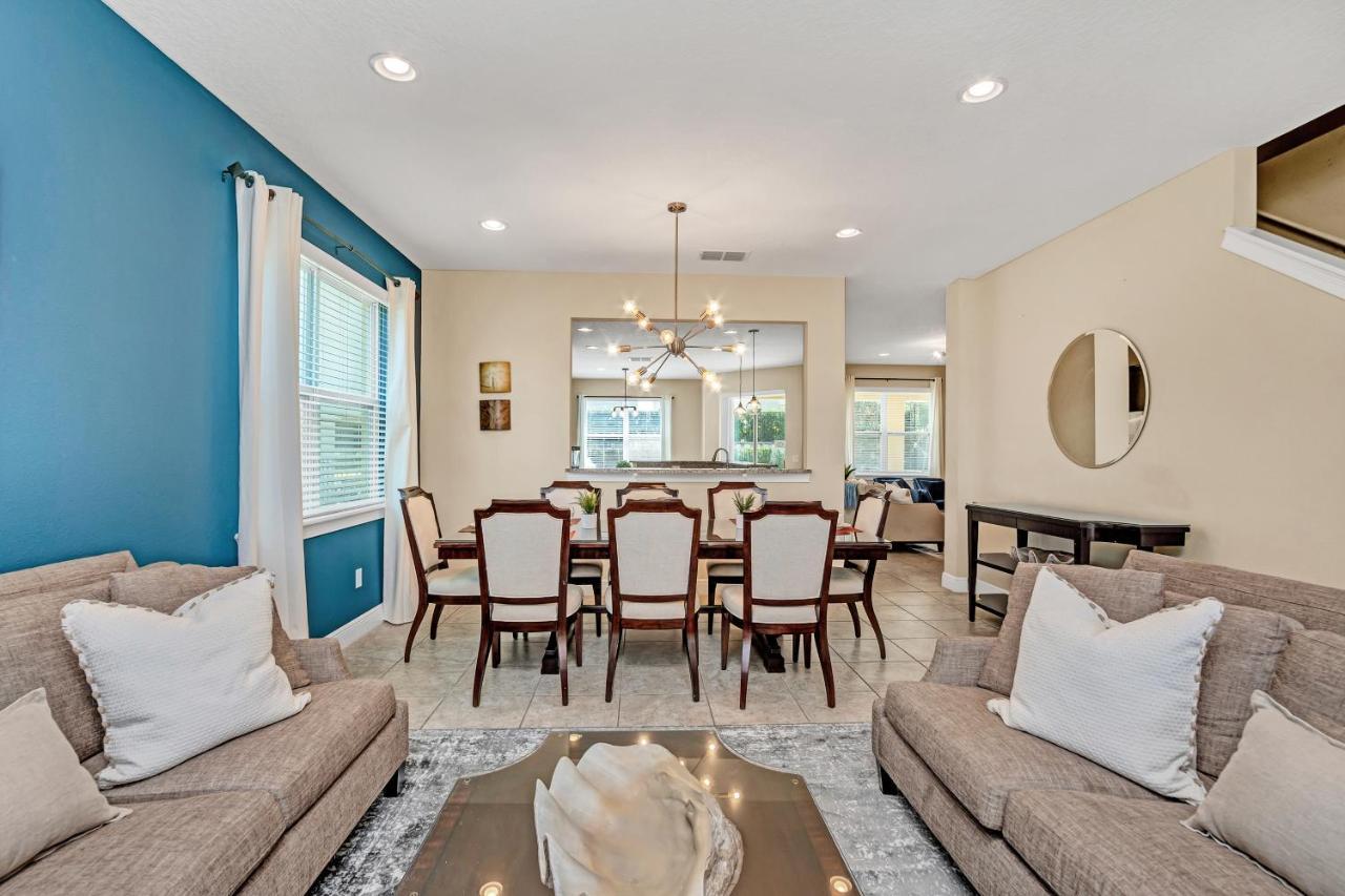 6 Bedroom Vacation With Pool * Orlando