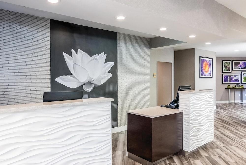 Hotel La Quinta By Wyndham Airport North