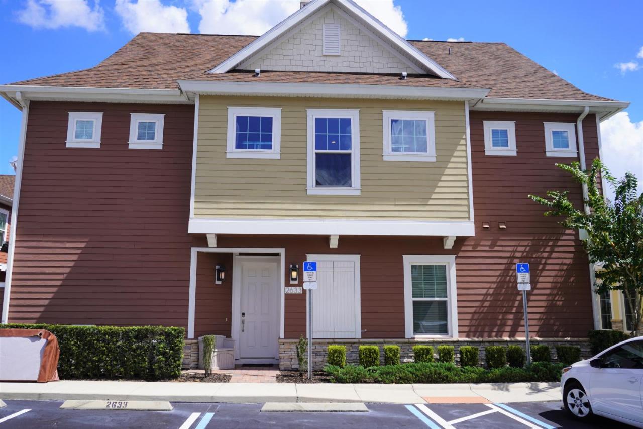 Wonderful Five En-suite Bedrooms House With Hot Tub At Summerville 2633